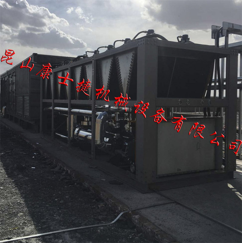 螺杆式风冷冷水机组现场